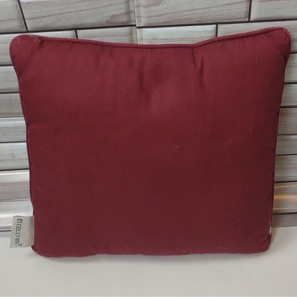 Vintage Shoebox Tapestry Throw Pillow I Baked It's A Christmas Miracle Granny - Picture 2 of 3